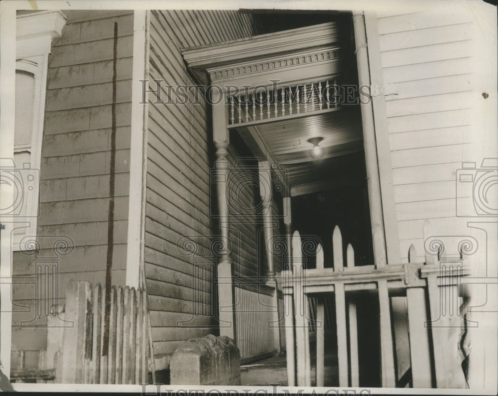 1935 Press Photo Earth Tremors Cause House to Slid More Than a Foot - ney27087