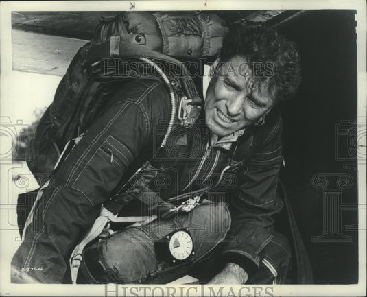 1969 Press Photo Burt Lancaster plays "old pro" sky-diver in "The Gypsy Moths"