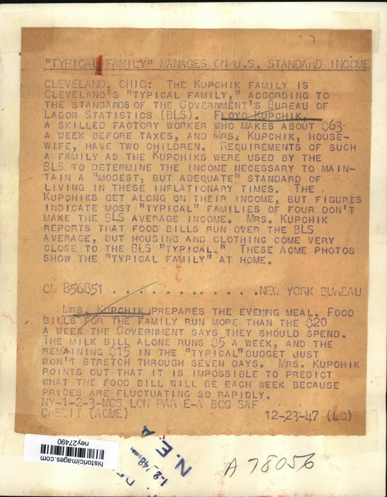 1947 Press Photo Mrs. Kupchik Prepares a Meal on a Budget for Family of 4