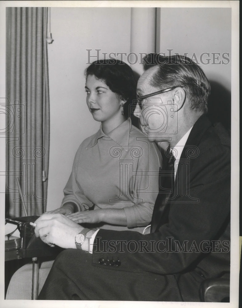 1951 Press Photo Actor Franchot Tone Appears in District Attorney's Office