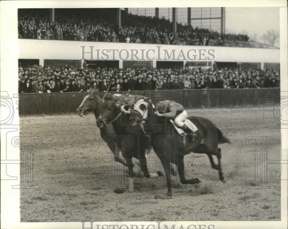 1939 Press Photo Goldman in Second Race at Bowie Track, Maryland - ney28786- Historic Images