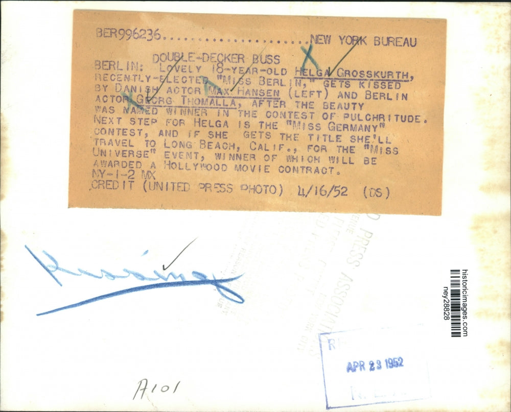 1952 Press Photo Helga Grosskurth Elected Miss Berlin Kissed by German Actors