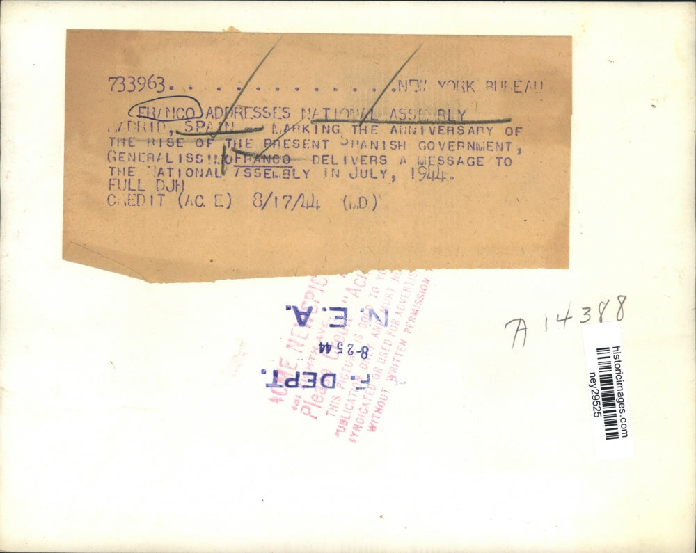 1944 Press Photo Generalissimo Franco Addresses National Assembly in Madrid