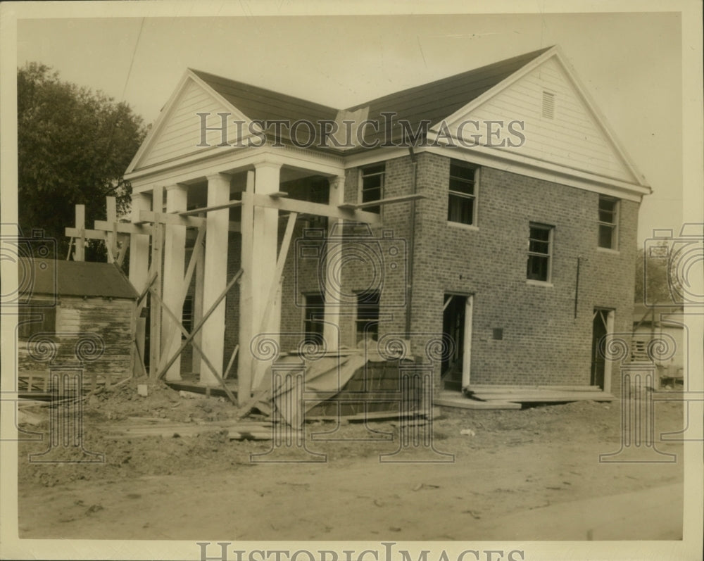 1949 Press Photo House under construction - ney30457