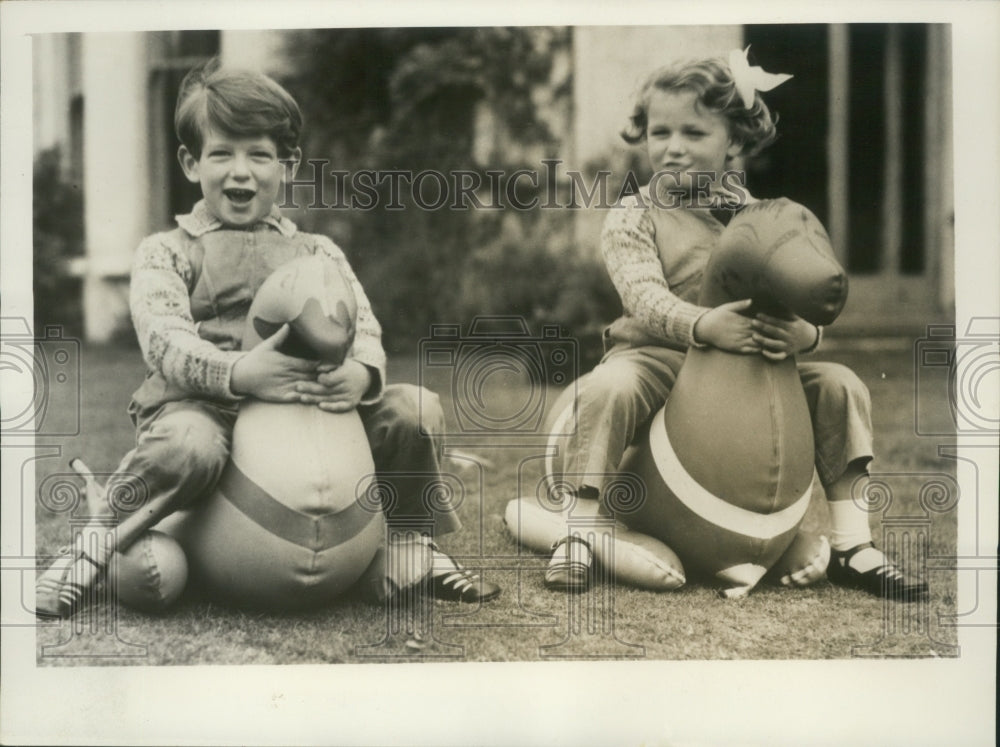 1940 Press Photo Prince Edward Celebrates Birthday with Princess Alexandra