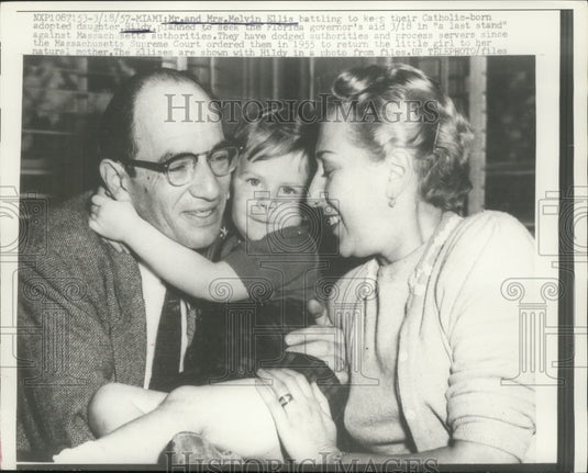1957 Press Photo Mr & Mrs Melvin Ellis Battle to Keep Their Adopted Daughter