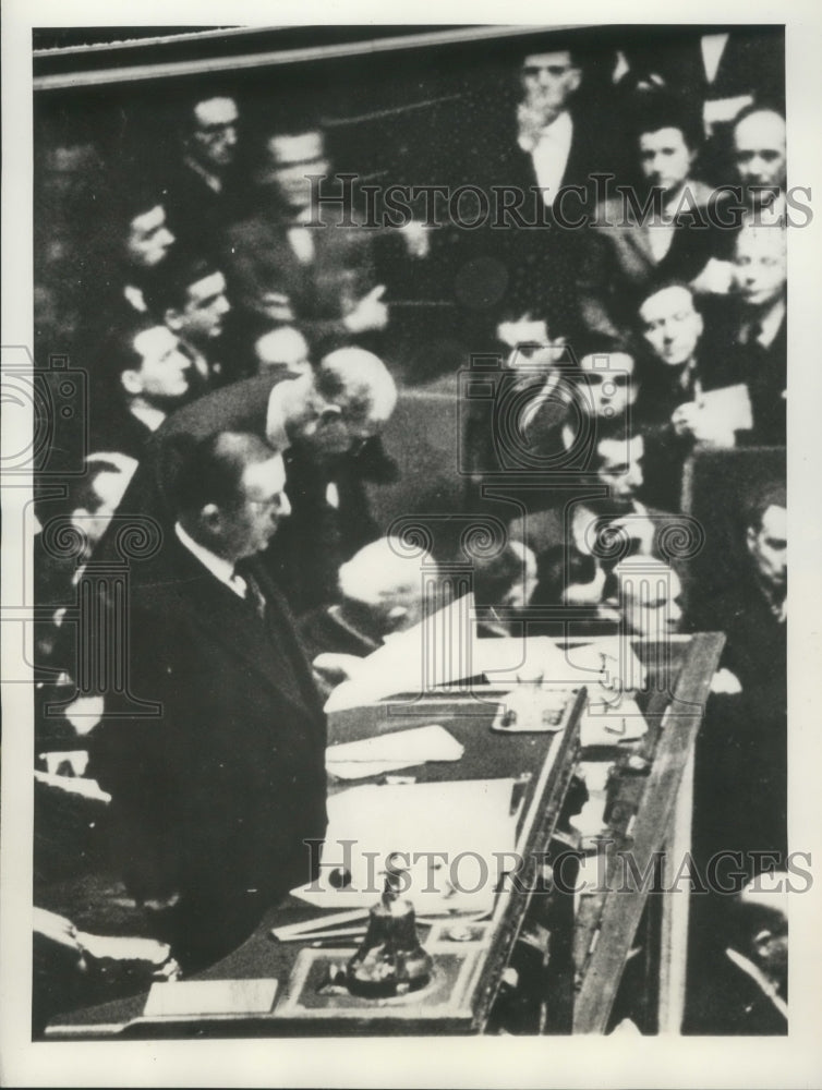 Load image into Gallery viewer, 1946 Press Photo Felix Gouin new President of France addresses assembly
