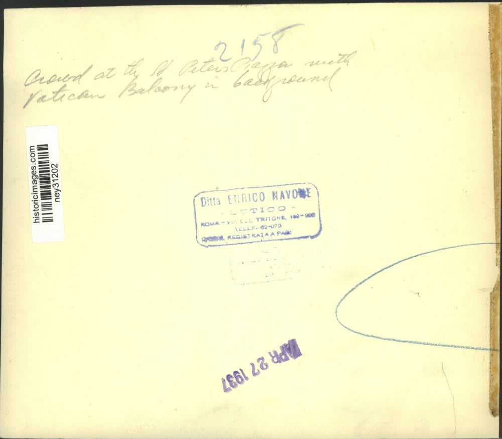 1937 Press Photo A Crowd at the St. Peter's Piazza - ney31202