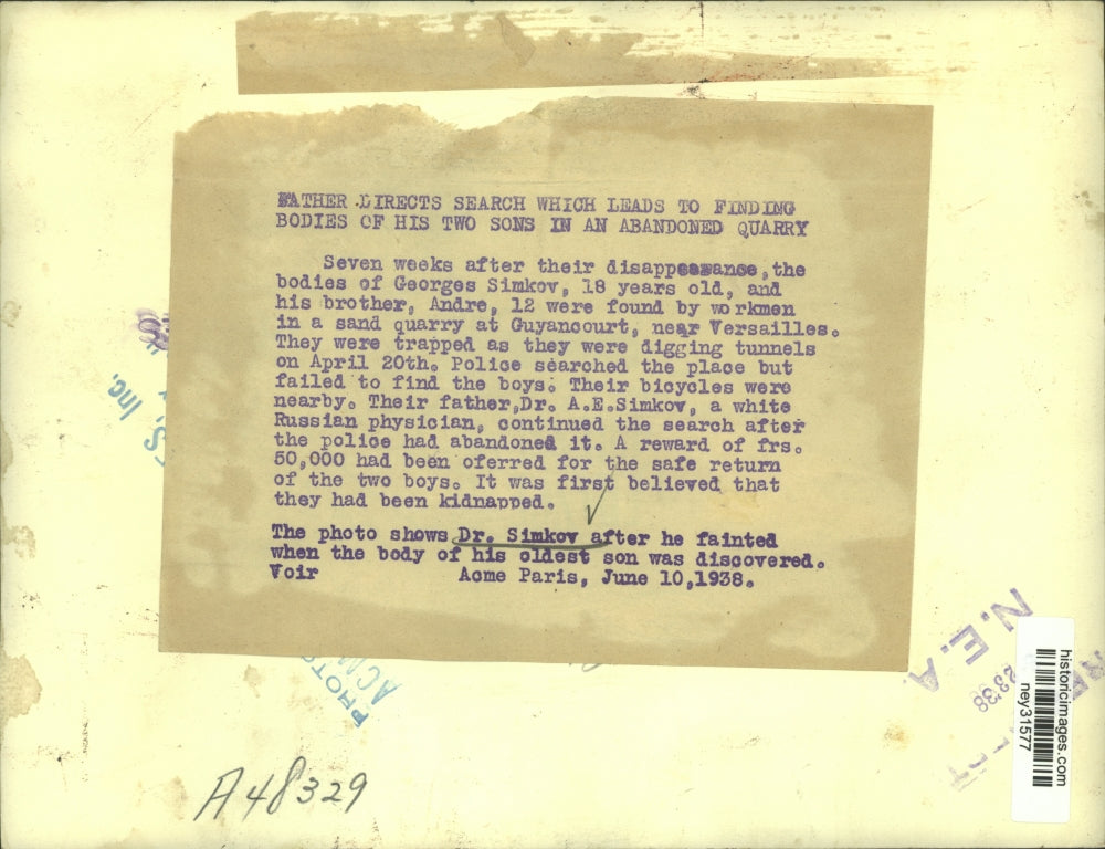 1938 Press Photo Dr Simkov Faints When Body of Oldest Son Discovered - ney31577