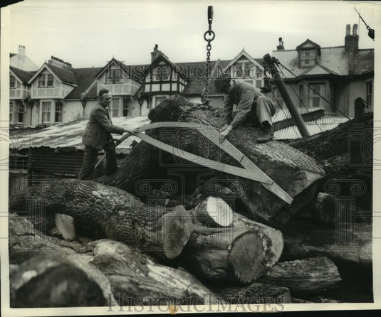 1956 Press Photo Upham & Frederick Butt Measures Parts of new "Mayflower"