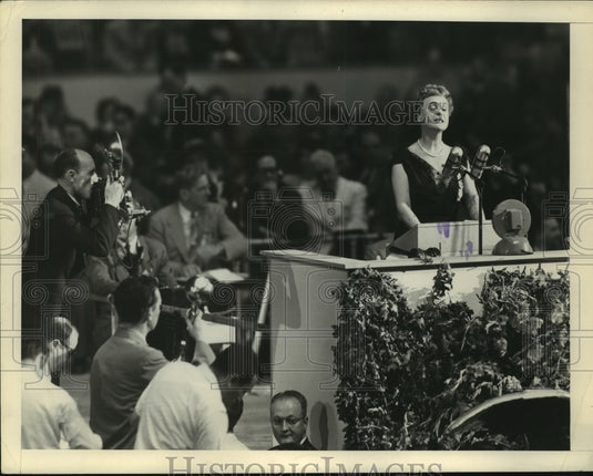 1946 Press Photo Tony Sands Shoots Congress Woman Katherine B St George