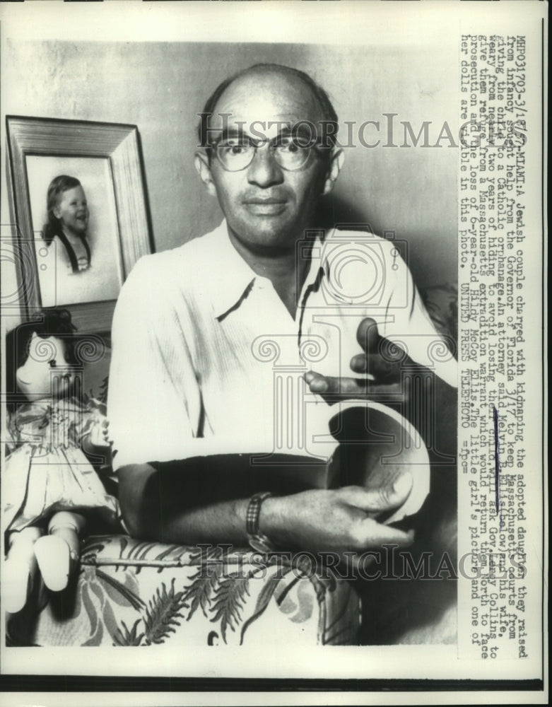 1957 Press Photo Jewish Couple Charged With Kidnapping adopted Daughter