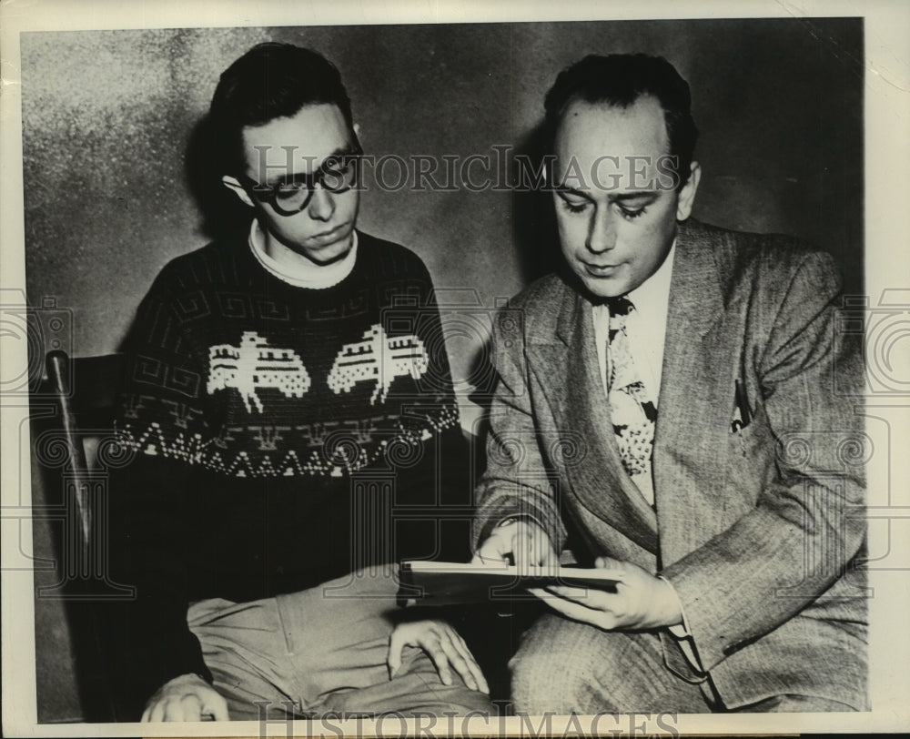 1949 Press Photo Lyman Ellefson Held on Charges of Poisoning Family Members