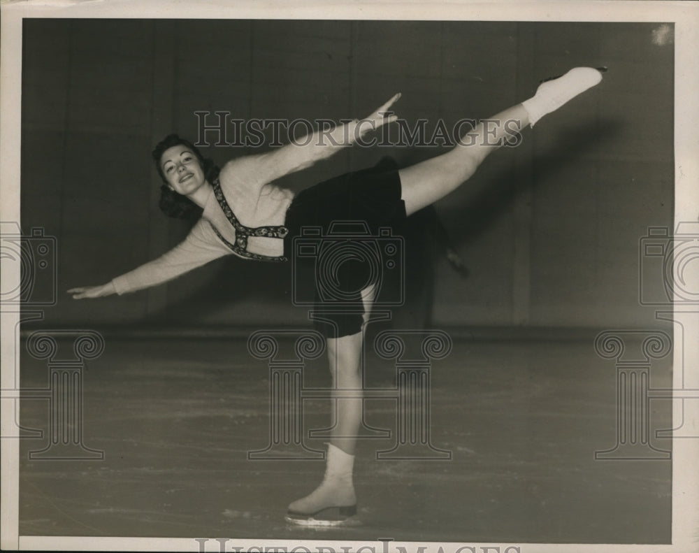 1940 Vintage Press Photo Barbara Gingg Ice Skater Berkeley CA- Historic Images