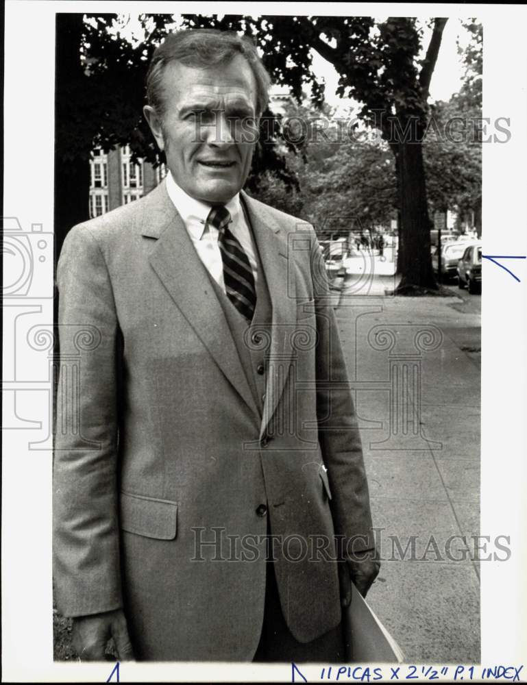 1987 Press Photo Frank Harrison, SCSC Prexy - nha01706- Historic Images