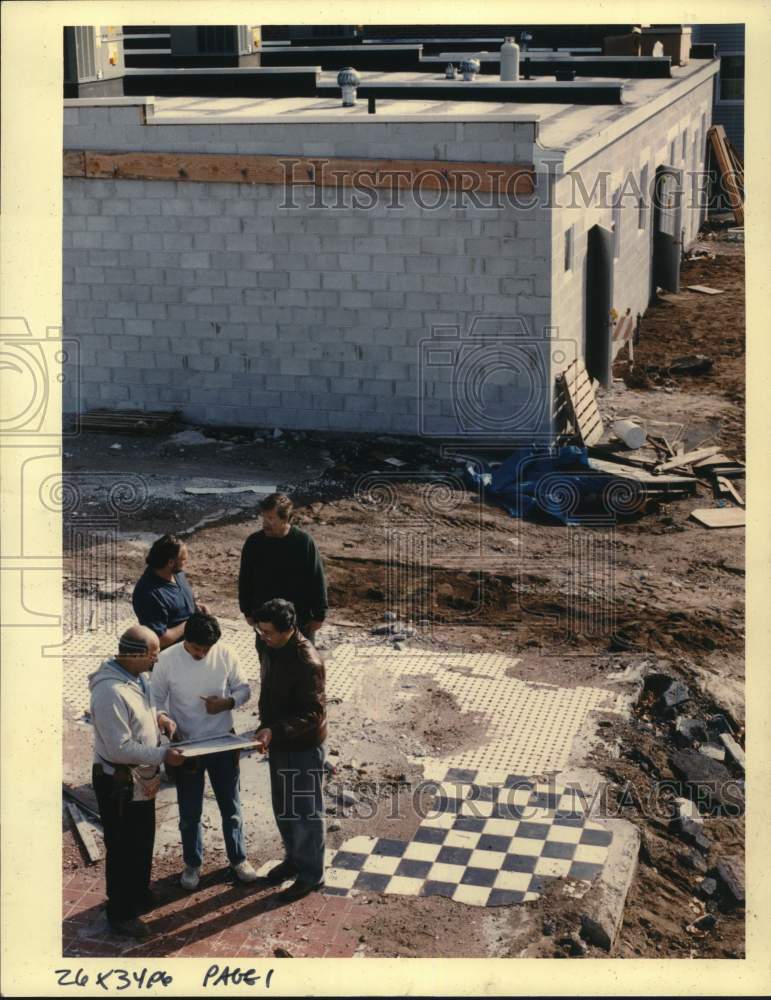 1993 Press Photo Harry Crescenti on remnants of Building Burned in East Haven- Historic Images