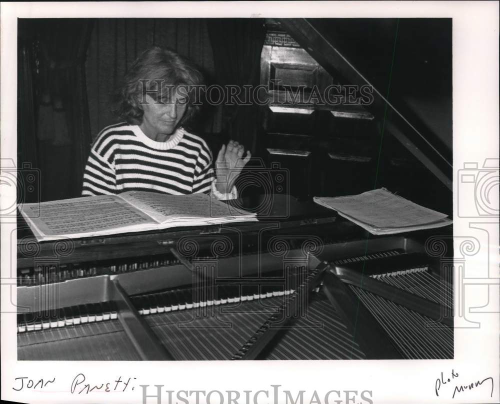 Press Photo Joan Panetti plays Music on Piano in Sharon - nht00660- Historic Images