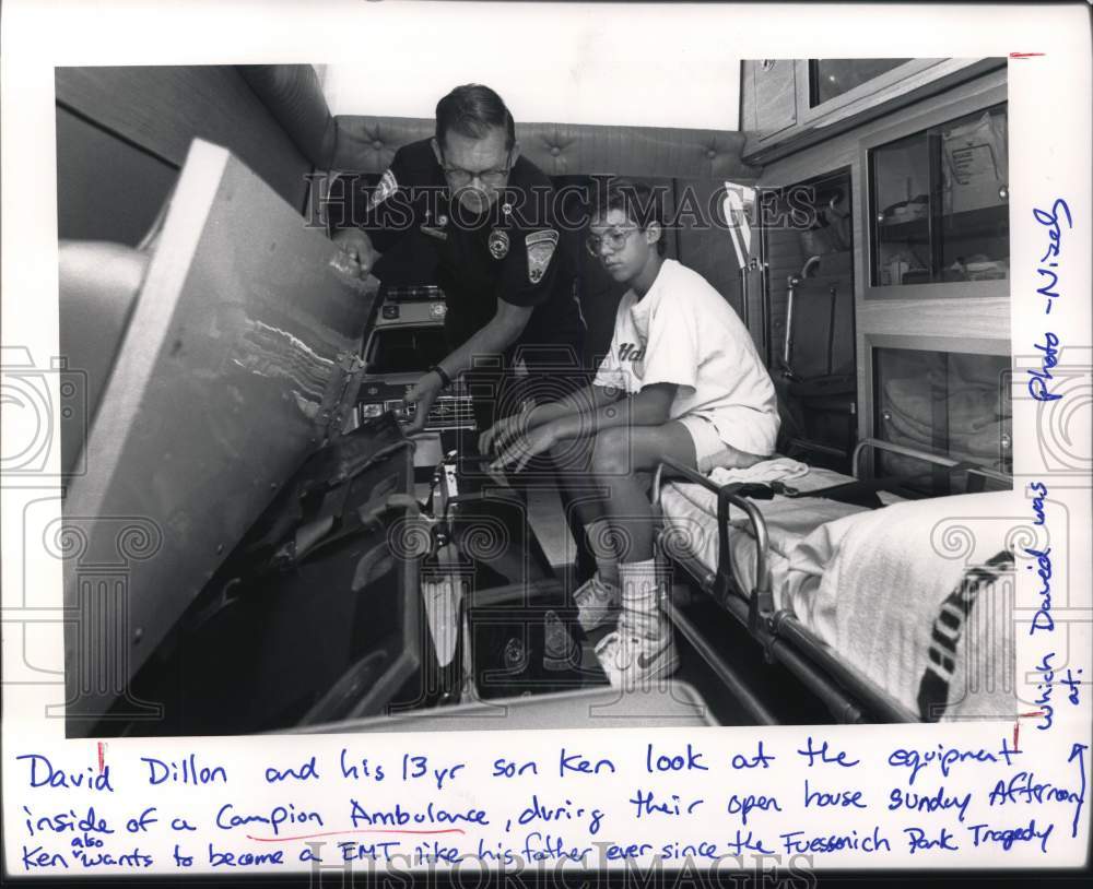 Press Photo David Dillon with Son inside Campion Ambulance at Open House- Historic Images