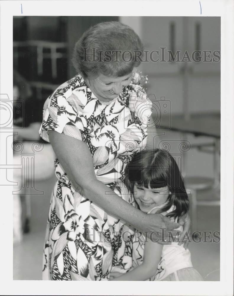 1991 Press Photo Retiring Teacher with Student - nht04865- Historic Images