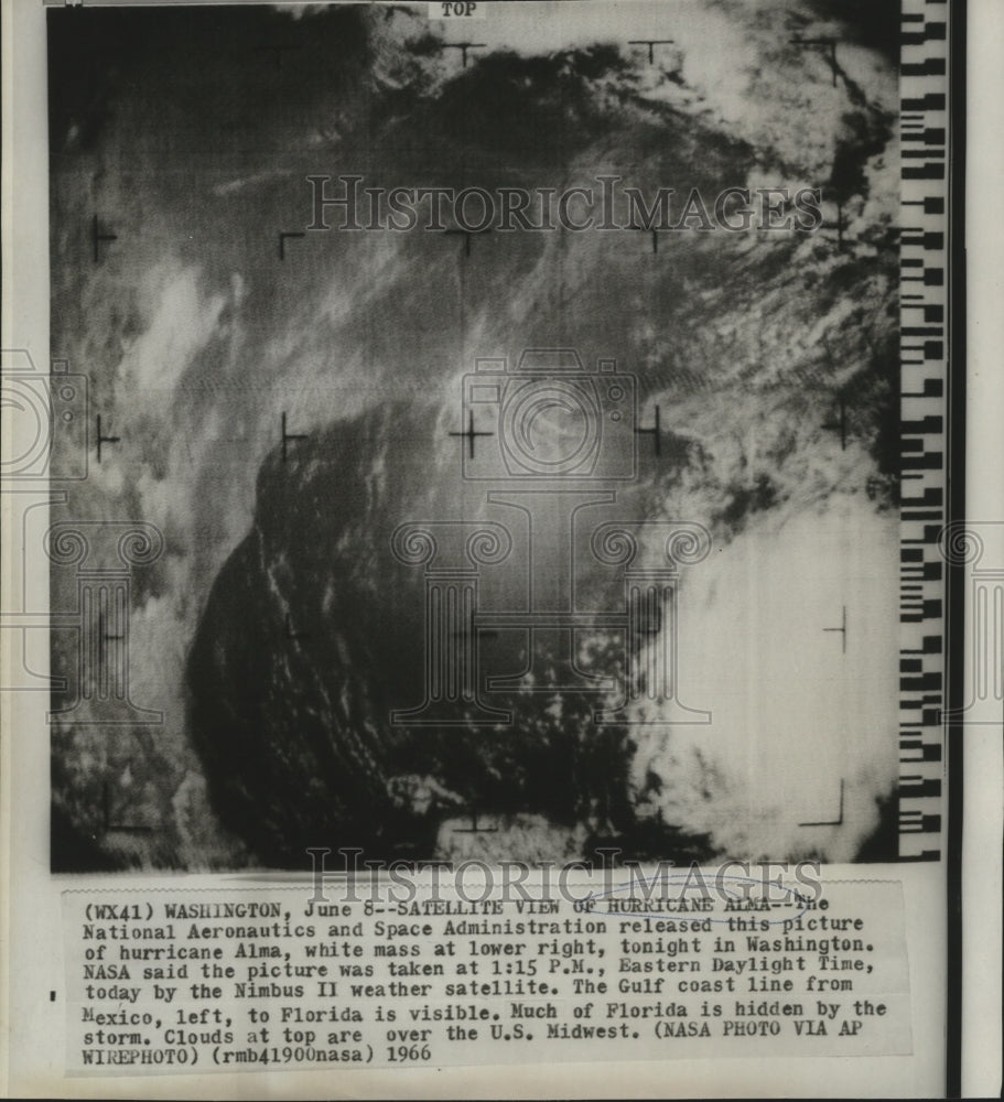 1966 Press Photo Satellite Image of Hurricane Alma Moving Over Florida- Historic Images