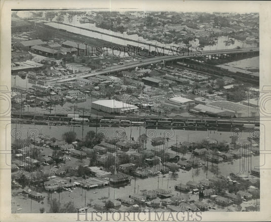 1965 Press Photo Hurricane Betsy- Flood waters in aftermath of Hurricane Betsy.- Historic Images