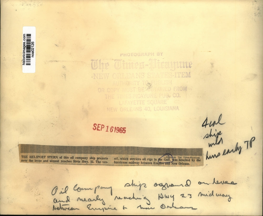 1965 Press Photo Hurricane Betsy - Oil Company Ship Beached in New Orleans