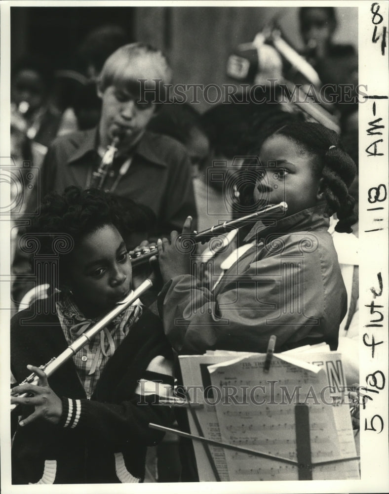 1982 Press Photo Jackson Square-Members from the MCDonough 15 school band - Historic Images