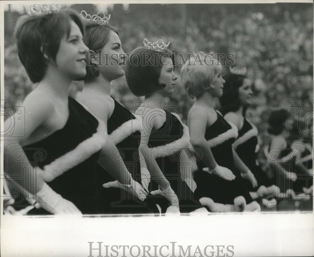 1967 Press Photo Sugar Bowl- Dixie Darlings at Sugar Bowl Classic. - noa03848- Historic Images