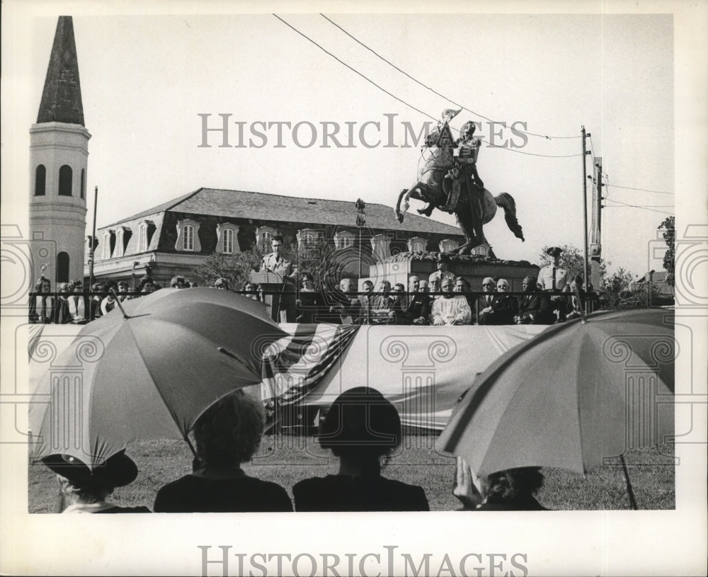 1965 Press Photo Hurricane Betsy- Thanksgiving ceremony in Jackson Square.- Historic Images