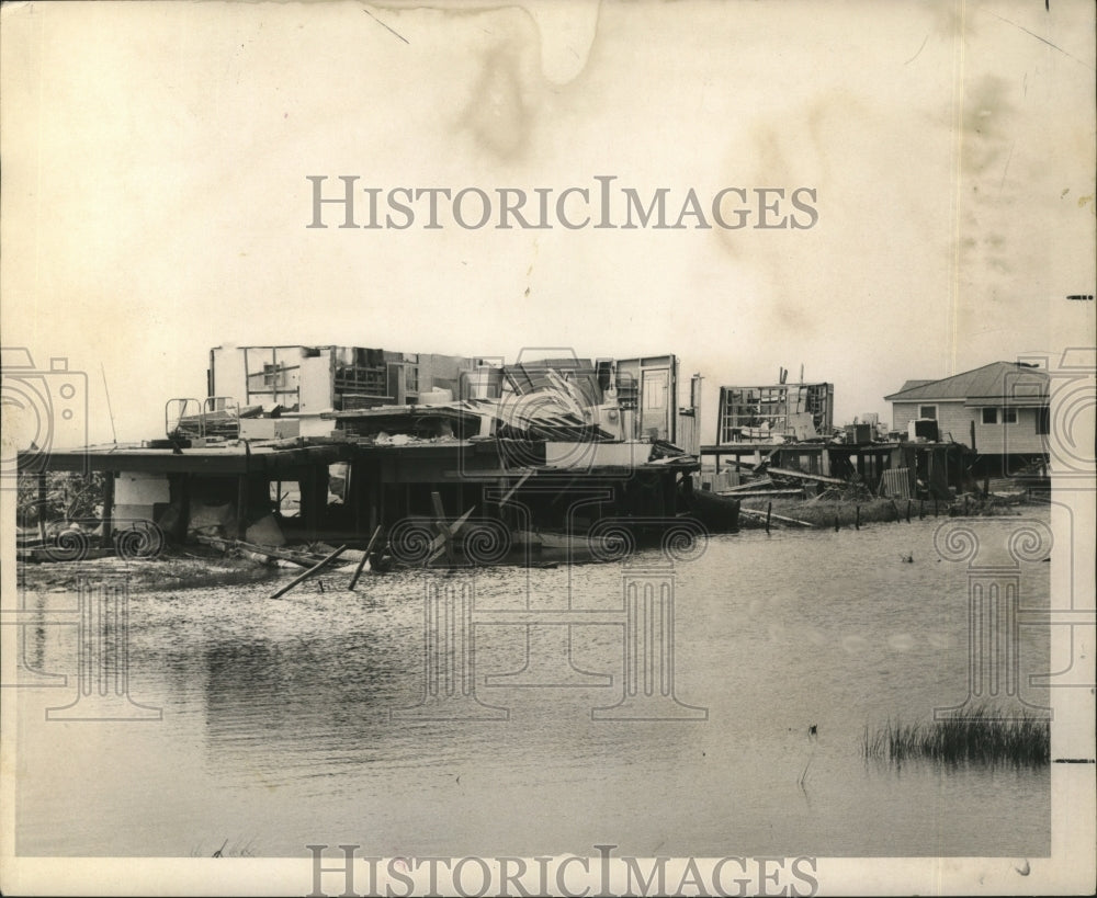 1965 Press Photo Hurricane Betsy, Two Homes at Grand Isle Swept Away by Storm