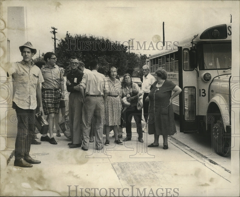 1969 Press Photo Hurricane Laurie - Evacuation of Plaquemines Parish- Historic Images