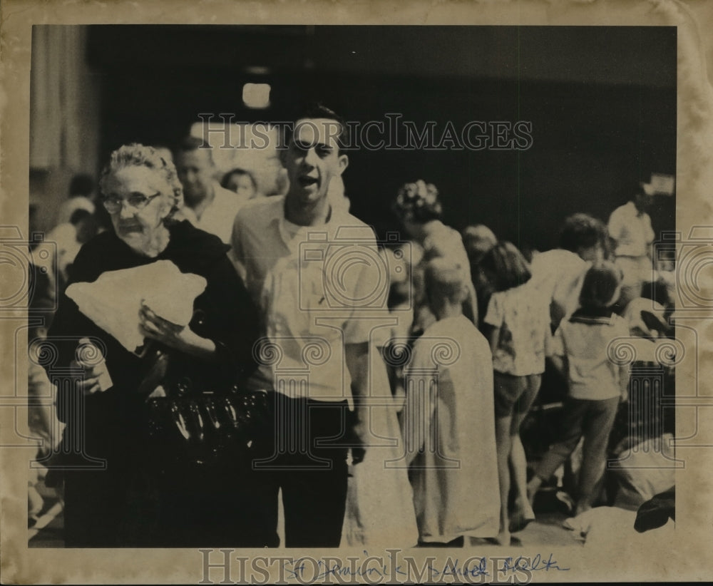 1965 Press Photo Hurricane Betsy Northern Louisiana Refugees- Historic Images