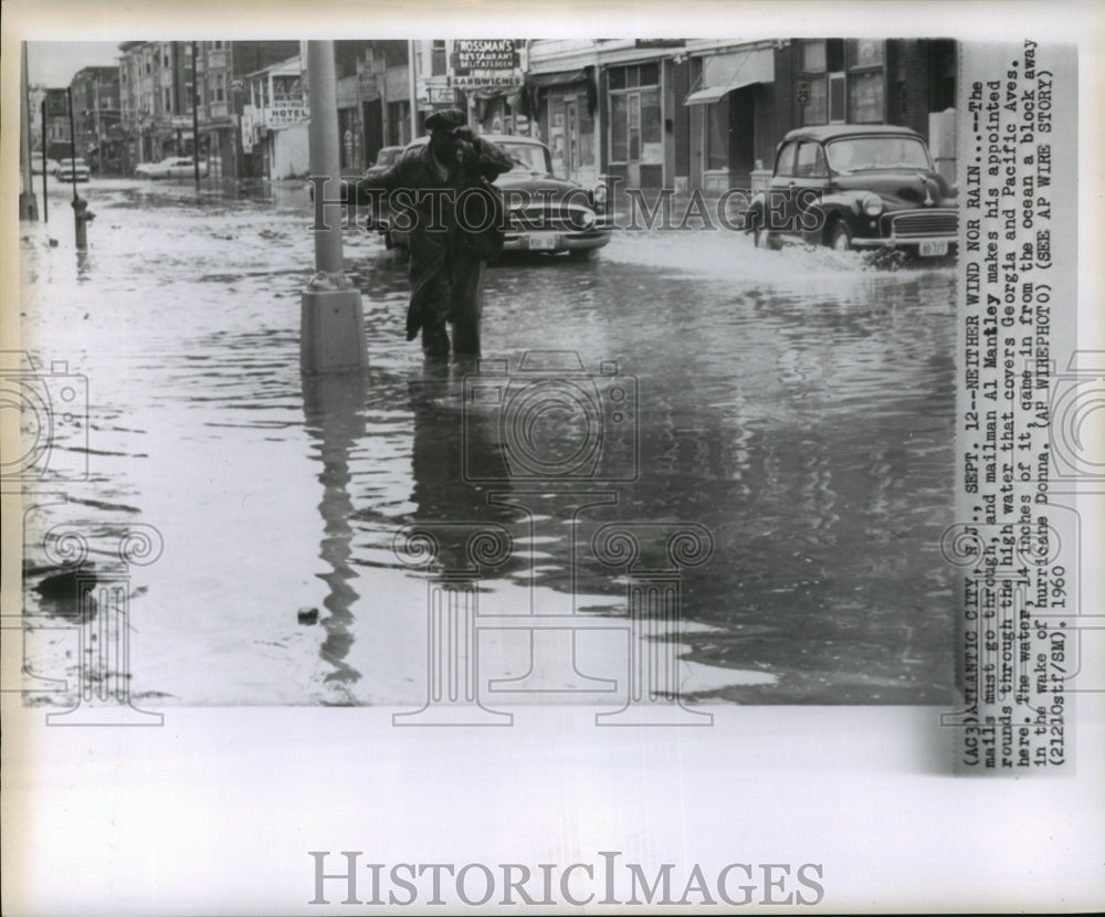 1960 Press Photo Hurricane Donna- The mails must go through.- Historic Images