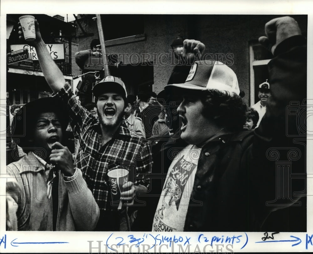1981 Press Photo Sugar Bowl- Fans celebrating before game. - noa05165