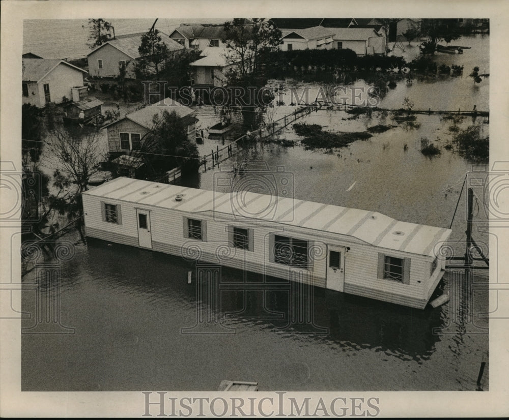 1965 Press Photo Hurricane Betsy-View of Flooded Homes After Storm, Allemanda