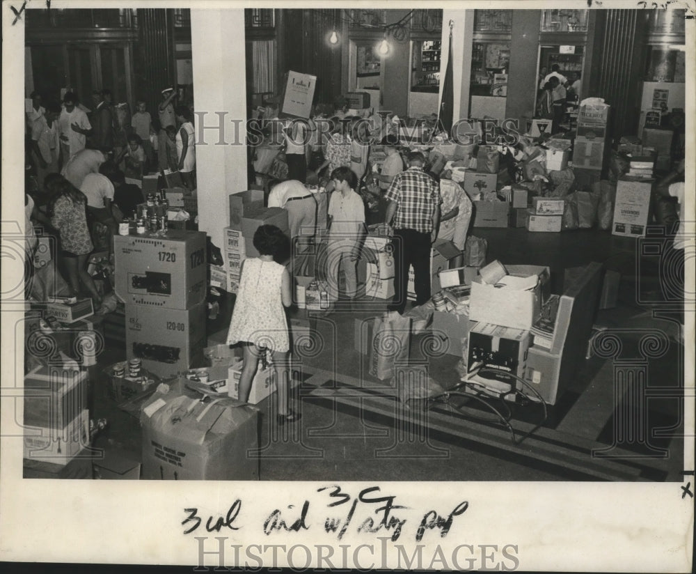 1969 Press Photo Hurricane Camille - Gulf Coast Supplies Arrive at Airport- Historic Images