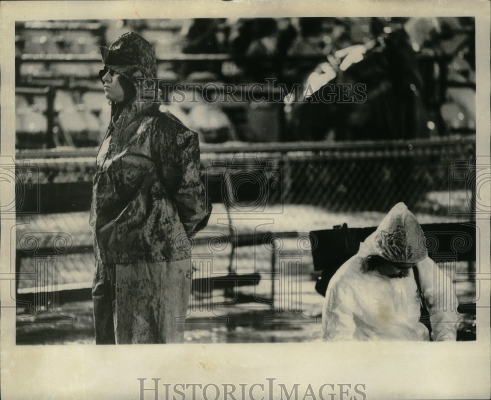 1974 Press Photo Sugar Bowl Halftime ceremony crowds on the sidelines