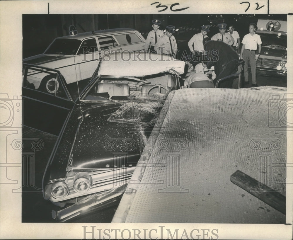 1968 Press Photo Accidents- Flat rear of truck projects into front of car.- Historic Images