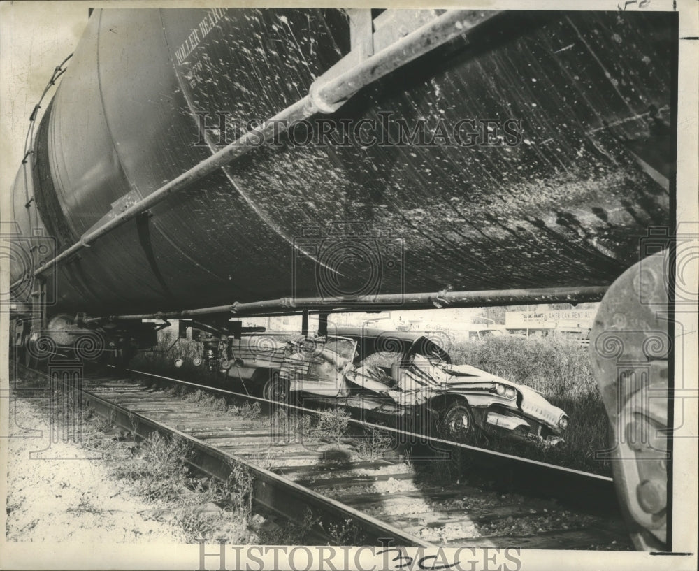 1966 Press Photo Accidents- Crushed by a Kansas City Southern freight train.- Historic Images