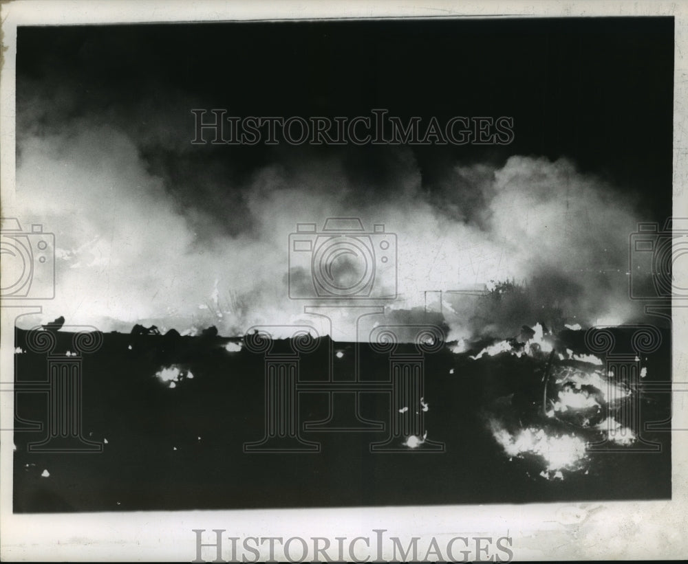 1967 Press Photo Airplane Accidents- Smoke and flames at crash site- Historic Images