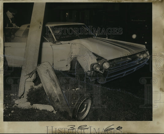 1966 Press Photo Accidents-End of auto skid which claimed city's 24th fatality.