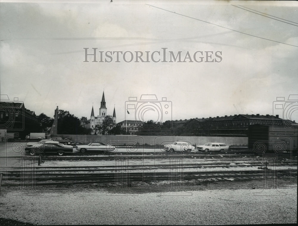 1966 Press Photo New Orleans Jackson Square-- St Louis Cathedral.