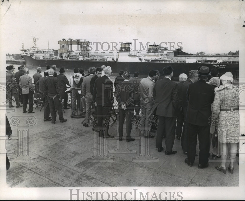 1969 Press Photo Spectators view World&#39;s first LASH vessel- - Historic Images