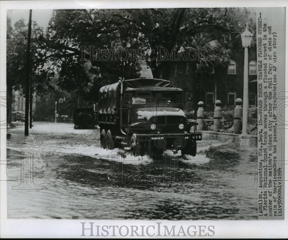 1964 Press Photo Hurricane Dora - Florida National Guard drives through flooding- Historic Images