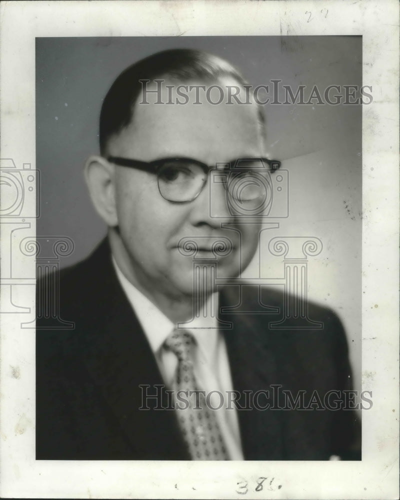 1957 Press Photo Henry J. Aime of the D.H. Holmes Co. Ltd, Federal Credit Union.- Historic Images