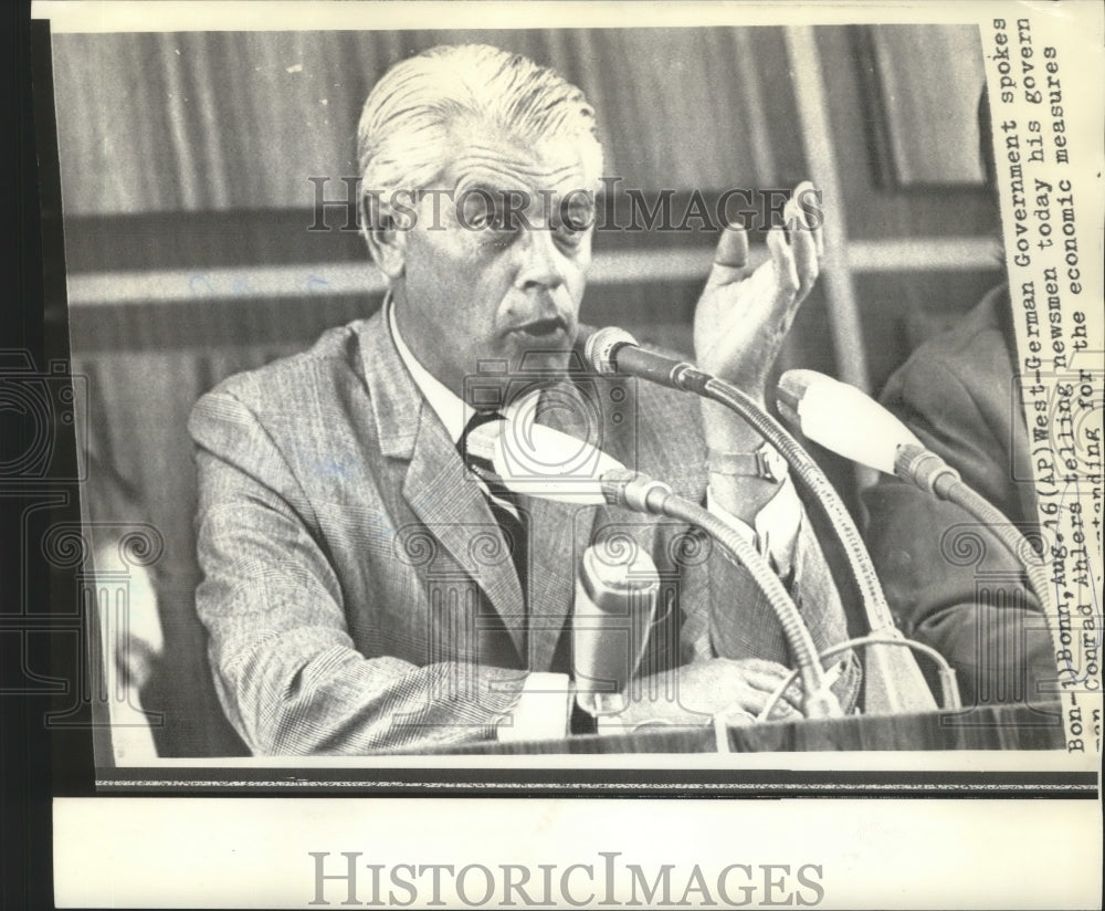 1971 Press Photo West German government spokesman Conrad Ahlers. - noa10164- Historic Images