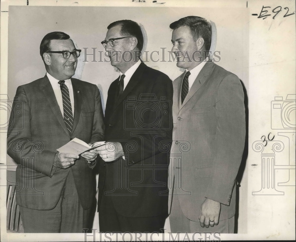 1966 Press Photo Society of Real Estate Appraisers, newly installed officers.- Historic Images