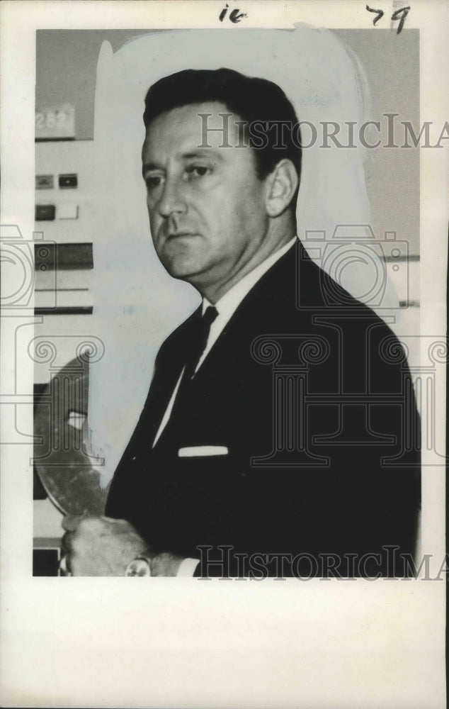 1967 Press Photo New Orleans&#39;-Frank Ahern announced candidacy for Governor Race