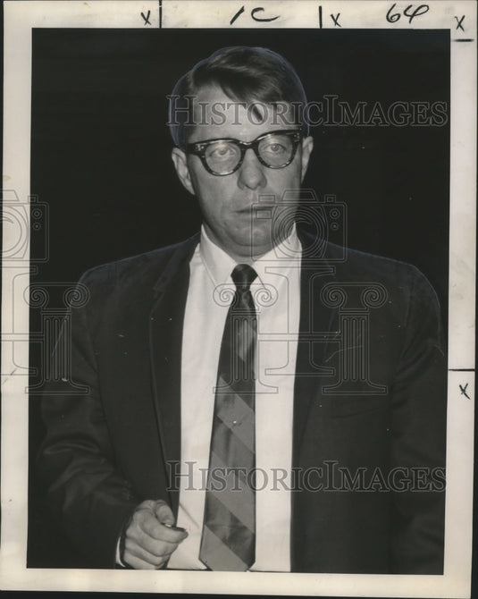 1969 Press Photo Assistant District Attorney James Alcock loses Shaw case.