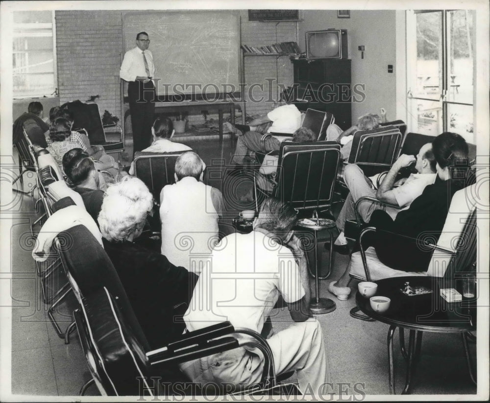 1964 Press Photo Mandeville hospital alcoholics in group therapy- Historic Images